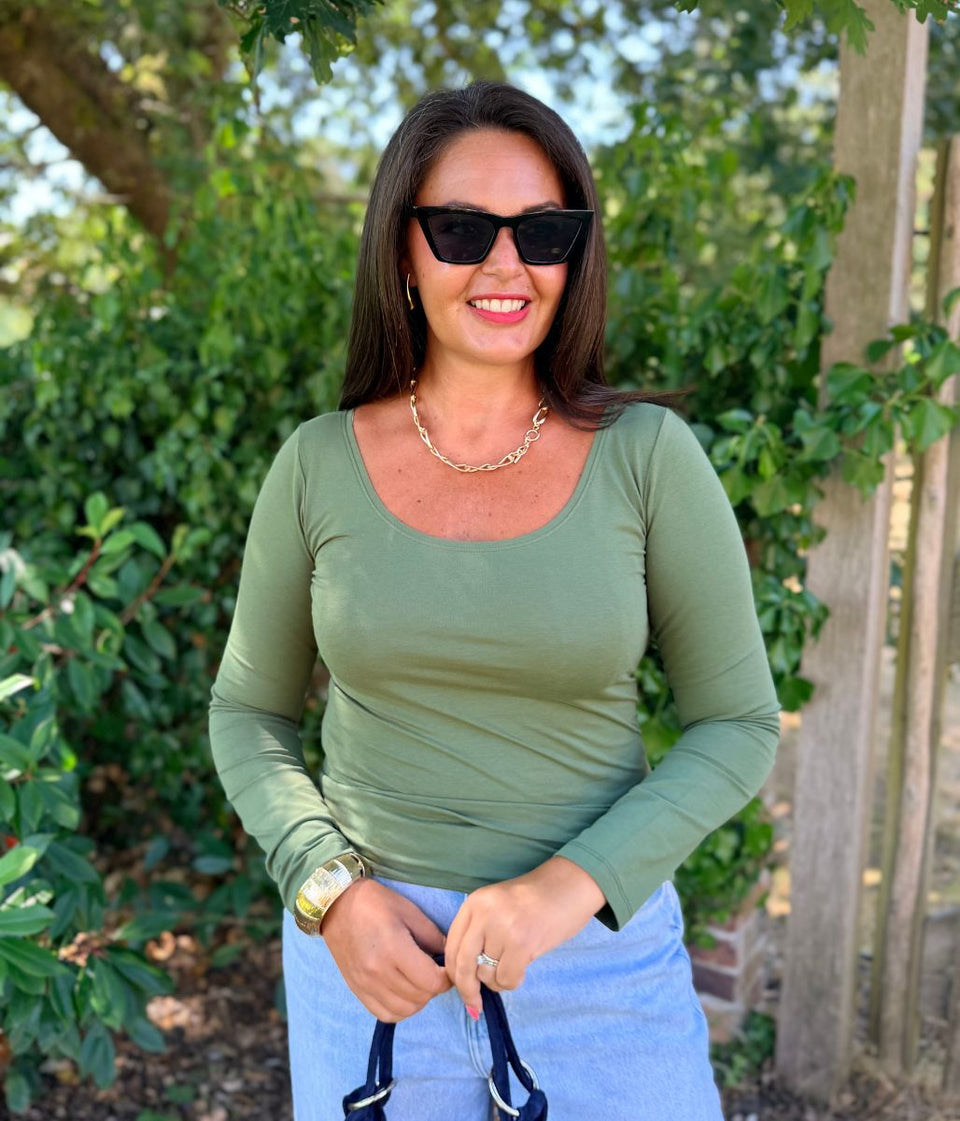 Green Scoop Neck Long Sleeve Top
