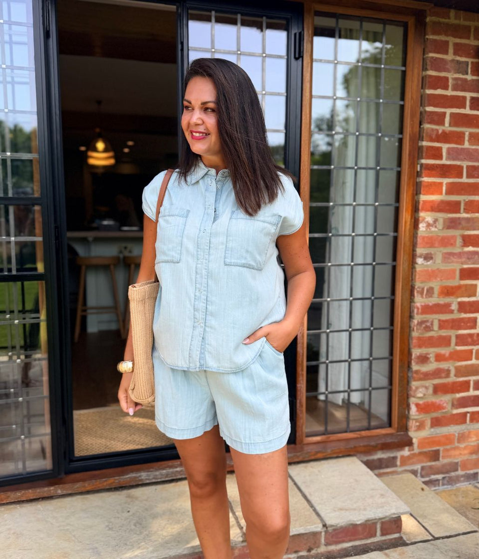 Chambray Sleeveless Shirt