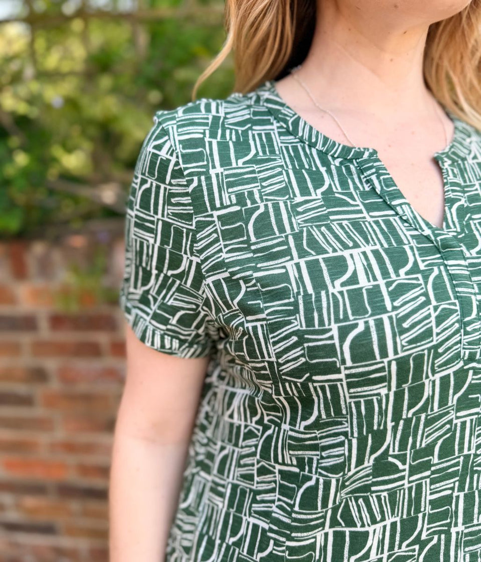 Green Waterflow Wall Lines Top