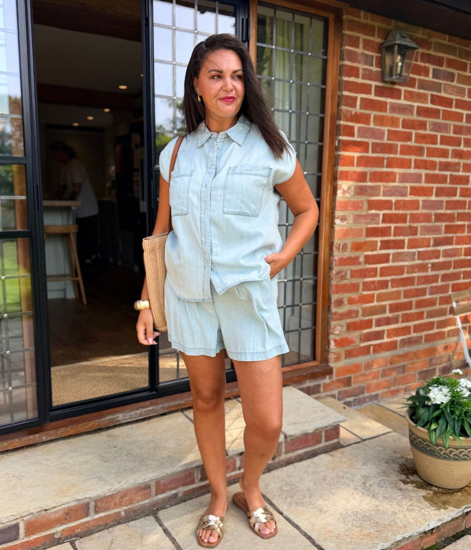 Chambray Sleeveless Shirt