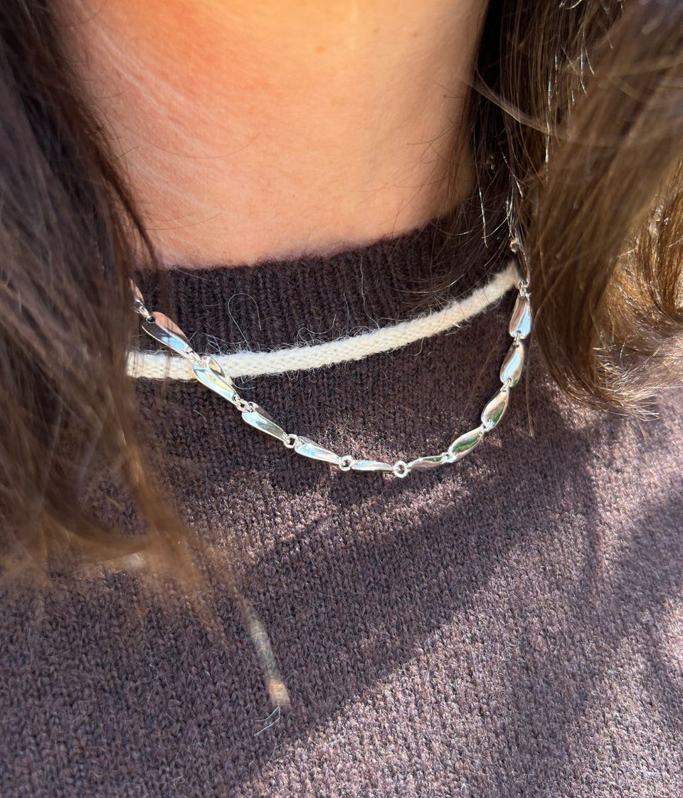 Silver Teardrop Link Necklace