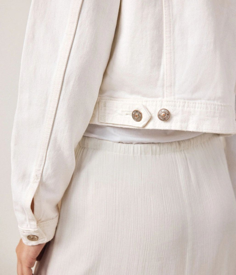 White Denim Fitted Cropped Trucker Jacket