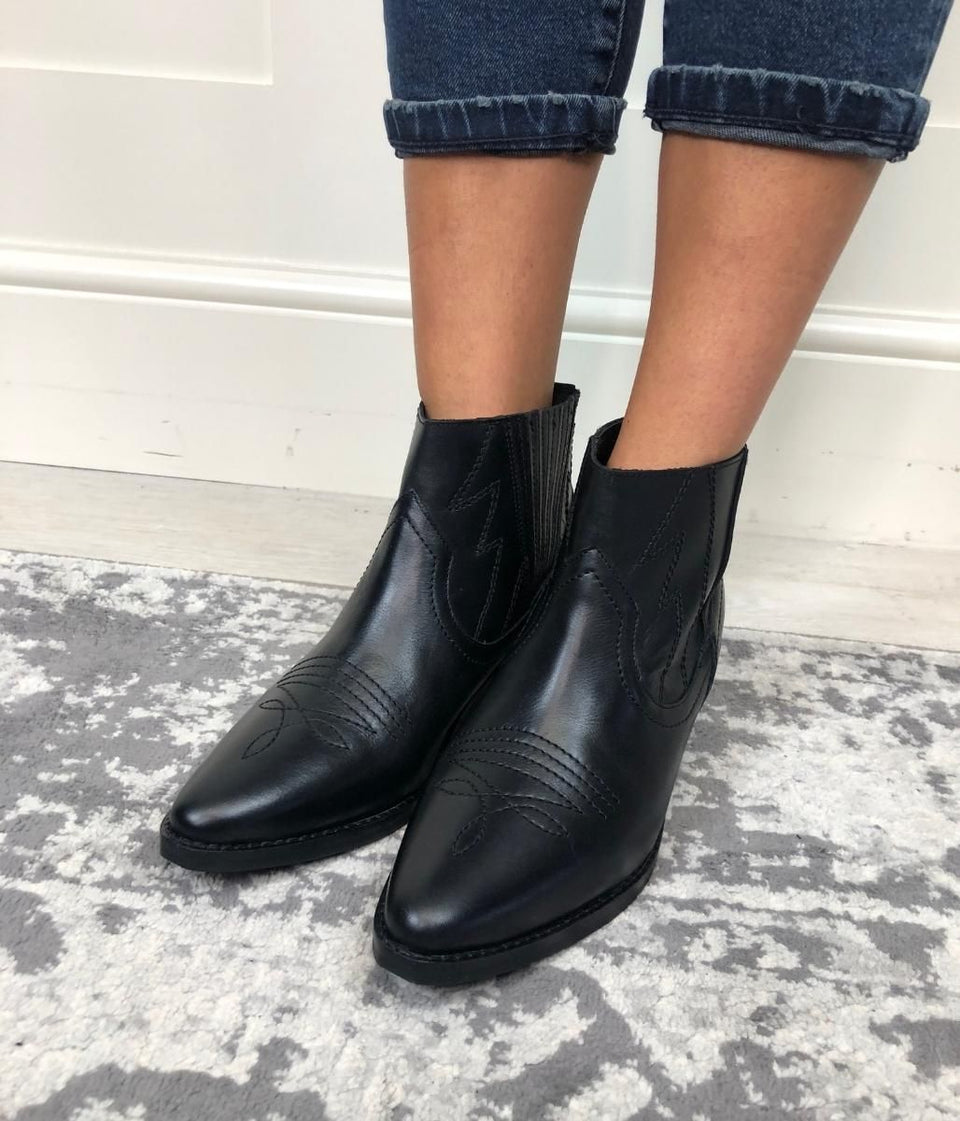 Black Leather Western Style Ankle Boots