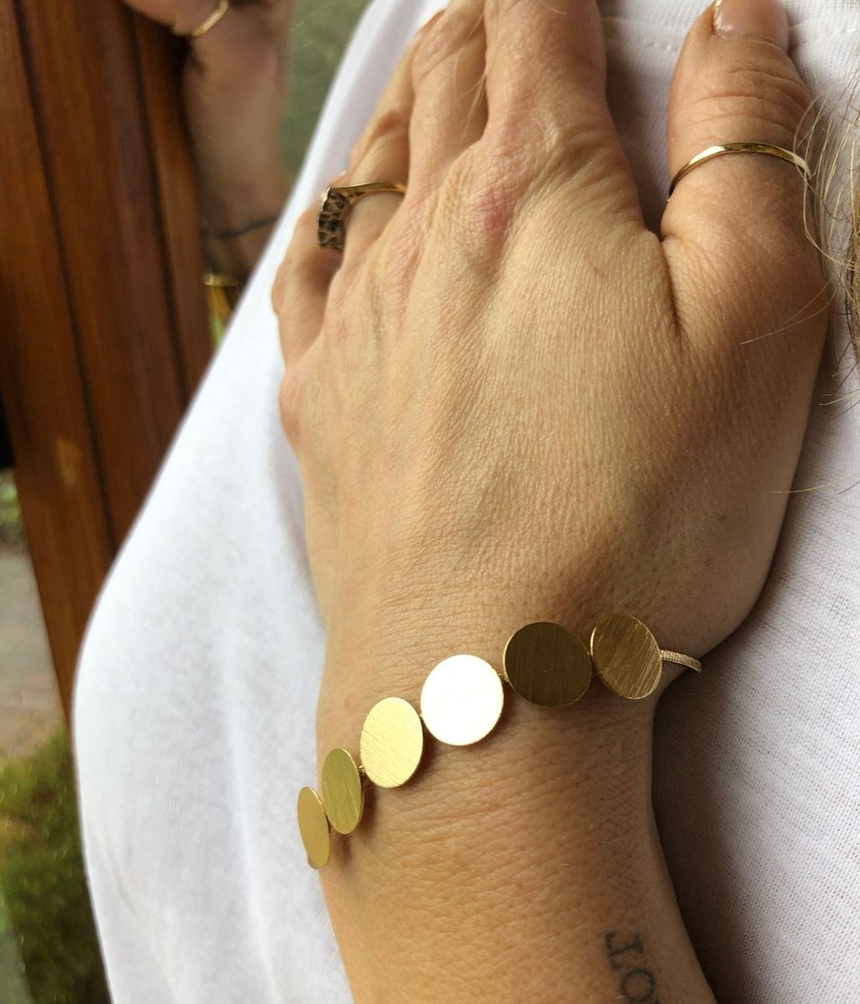 Gold Junia Circle Bracelet