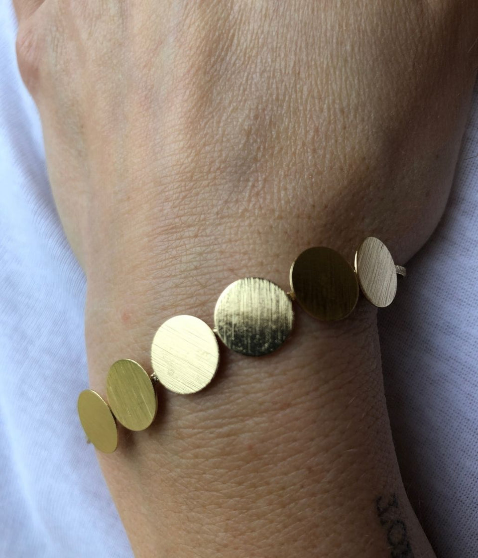 Gold Junia Circle Bracelet