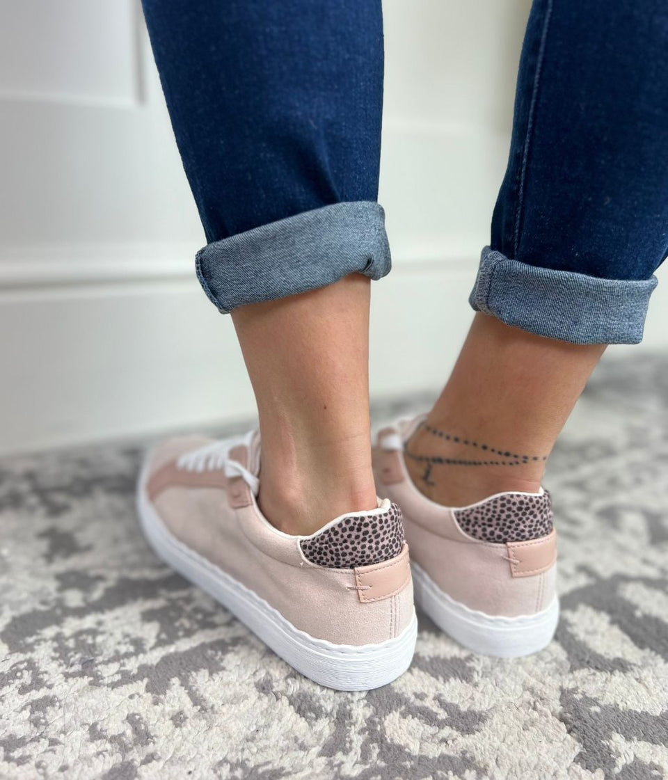 Pink Scallop Trim Trainers