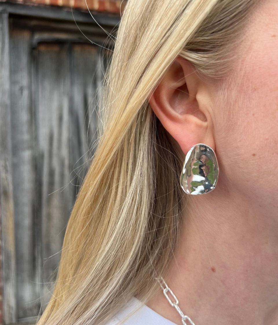 Silver Hammered Dome Earring