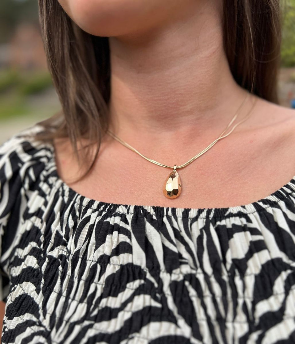 Gold Teardrop Necklace