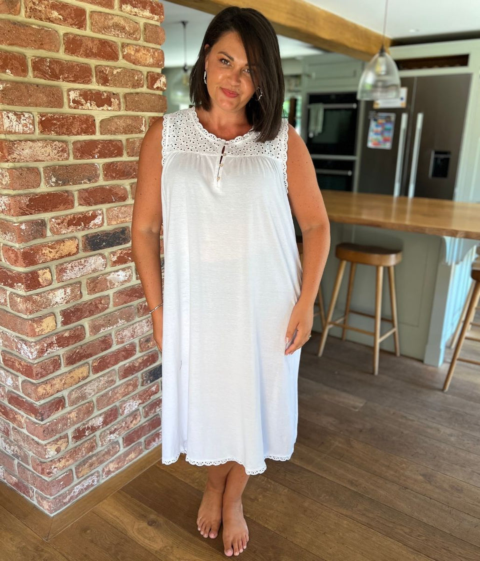 White Cotton Sleeveless Nightdress