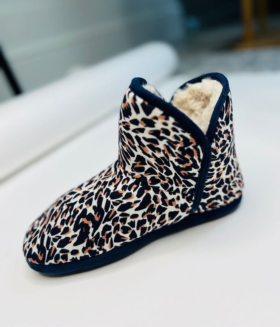 Leopard Print Fur Lined Slipper Boots