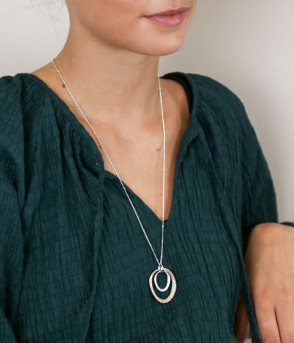 POM Textured Double Hoop Necklace