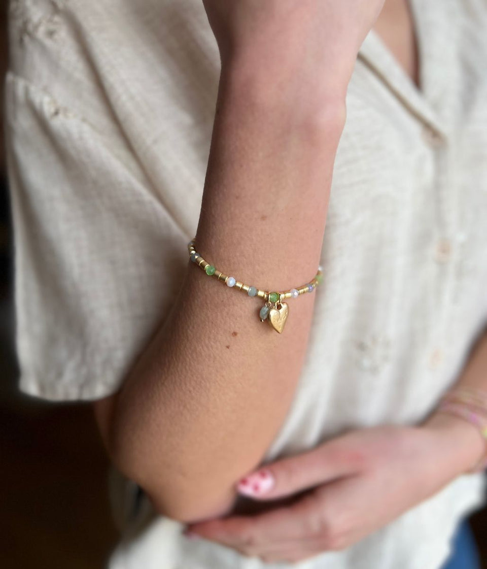 Gold Heart Charm Beaded Bracelet