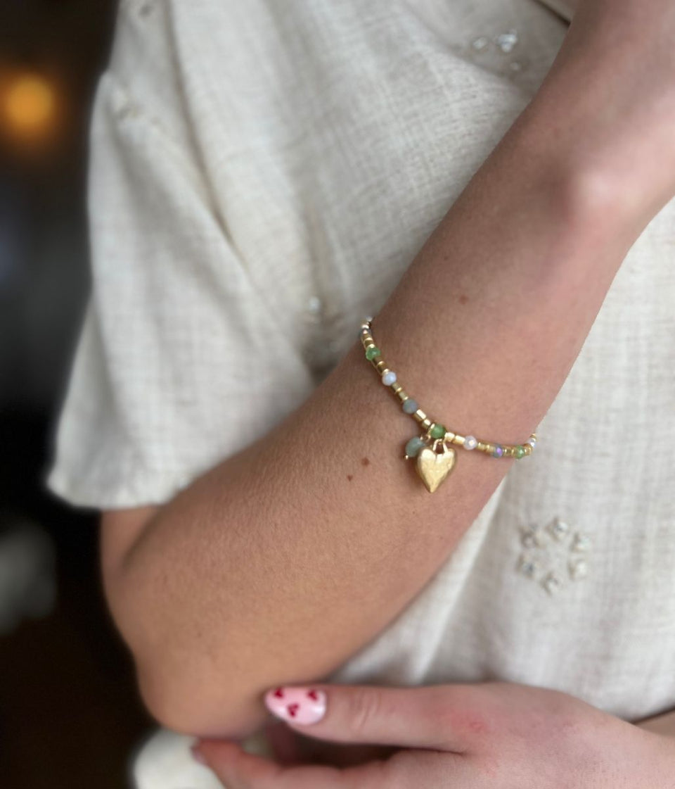 Gold Heart Charm Beaded Bracelet