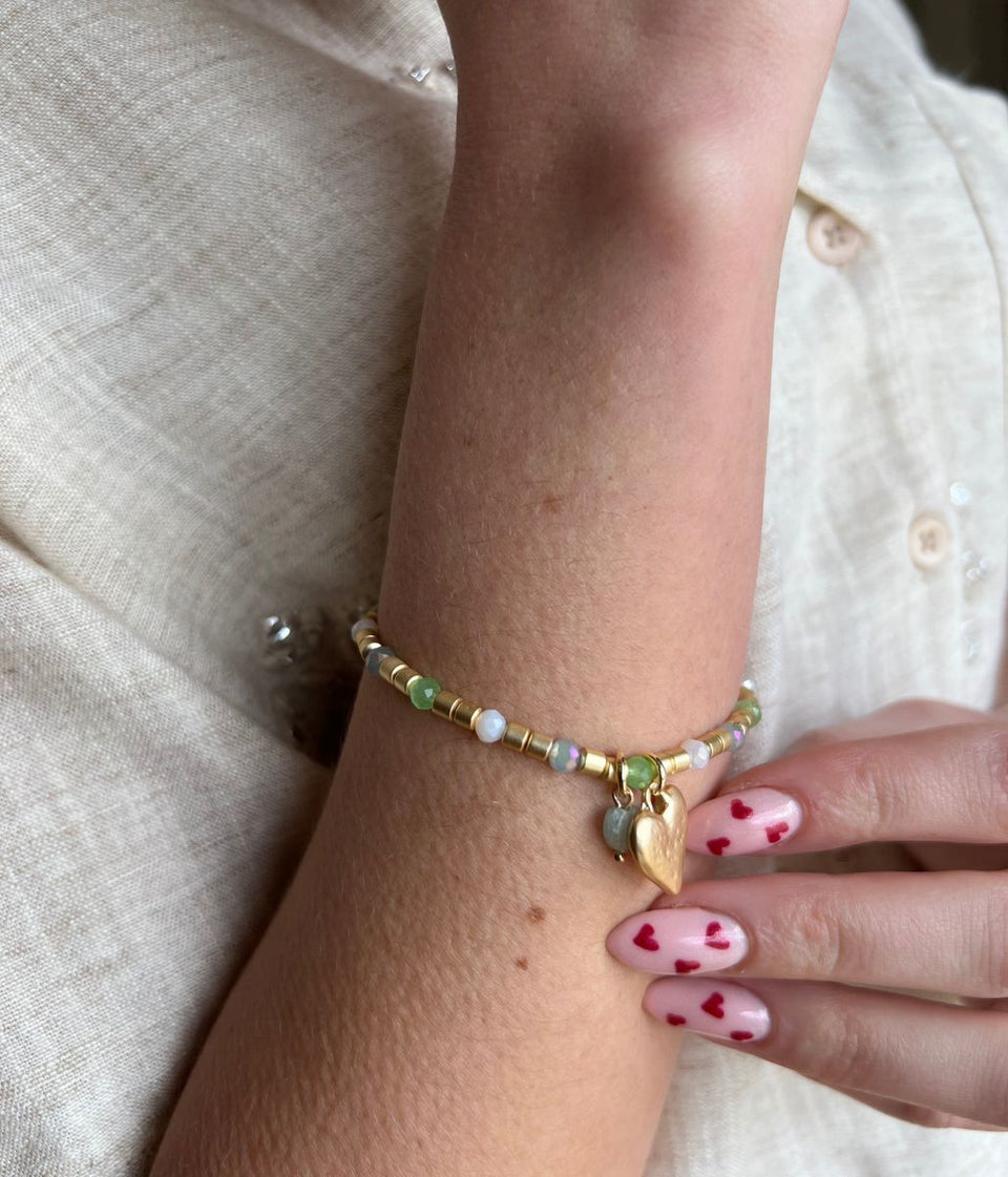 Gold Heart Charm Beaded Bracelet
