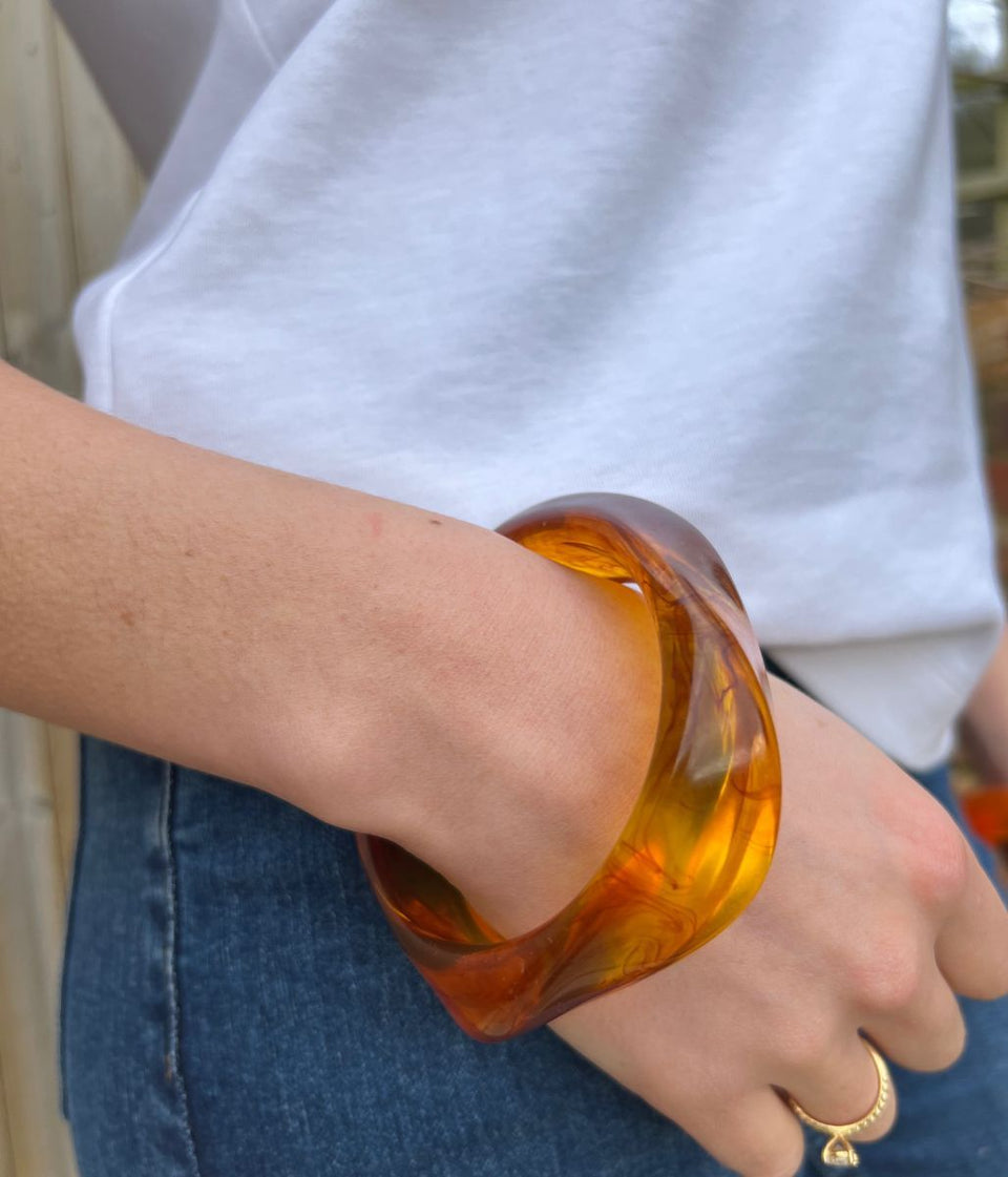 Tortoiseshell Solid Vintage Style Bangle