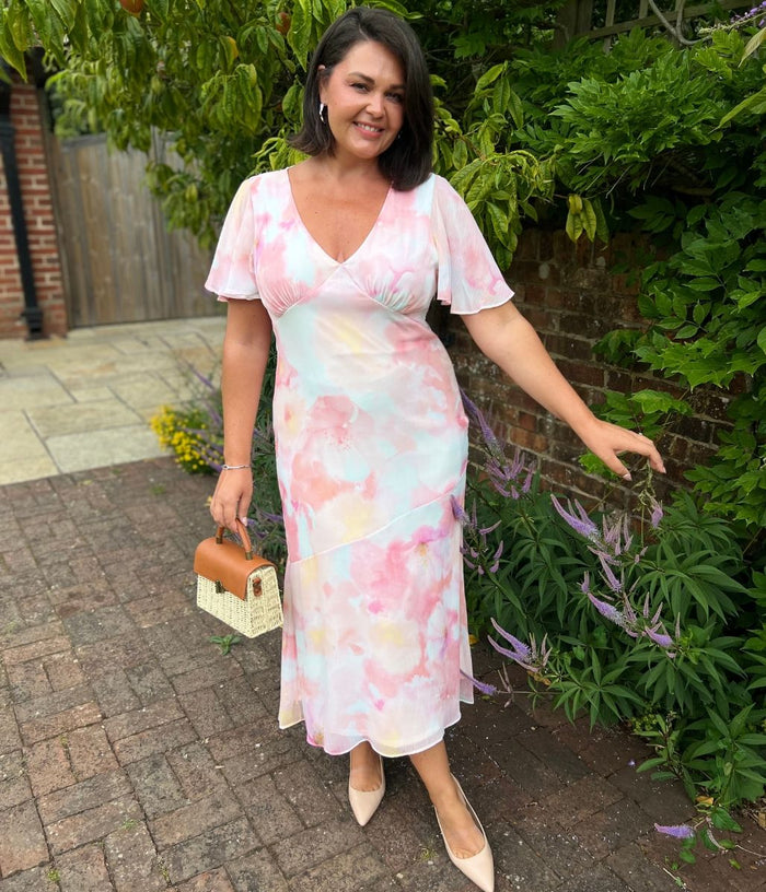 Blush Pink Flutter Sleeve Midi Dress Highstreet Outlet UK Blush Pink Flutter Sleeve Midi Dress Highstreet Outlet UK