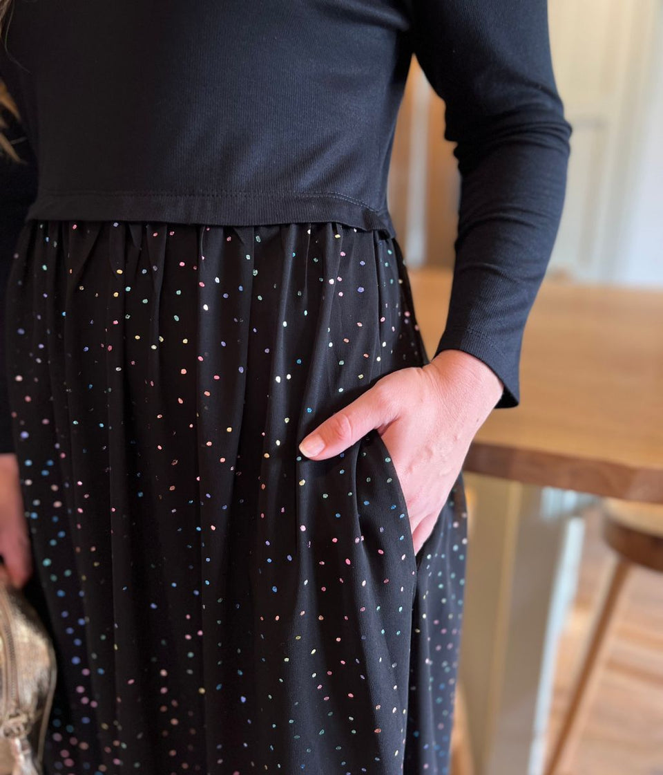 Black Sparkle Contrast Tiered Midi Dress