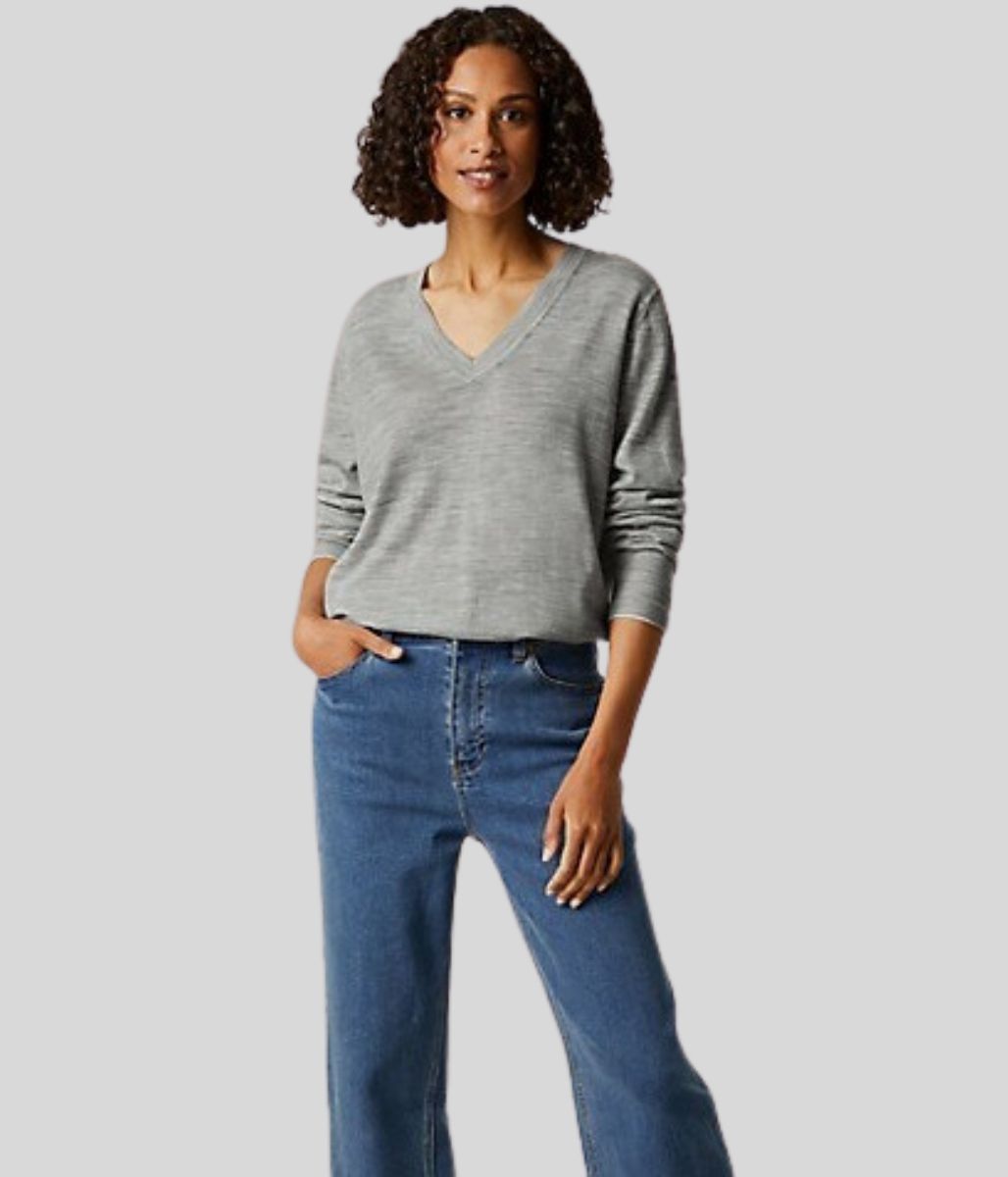 Grey v neck pullover hotsell