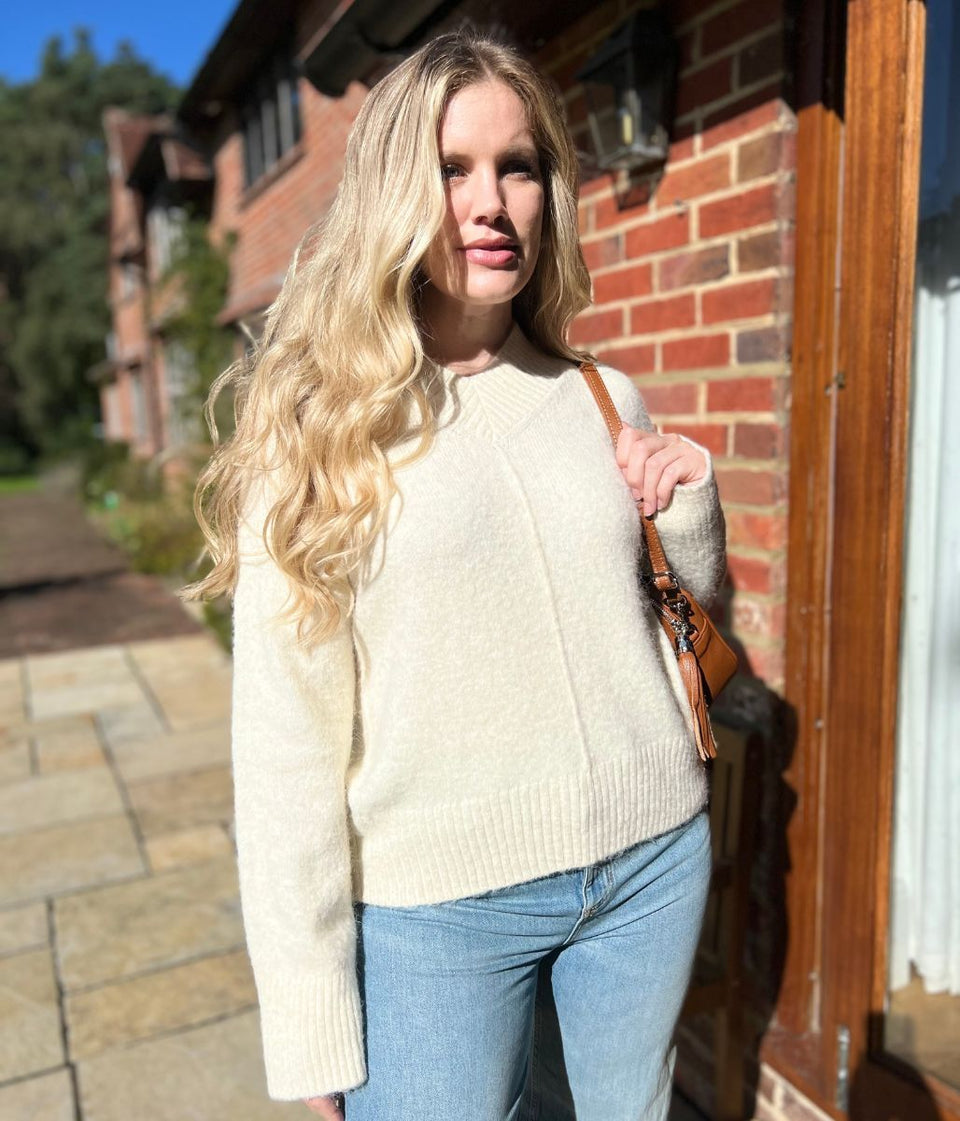 Ecru Wool Blend V Neck Jumper