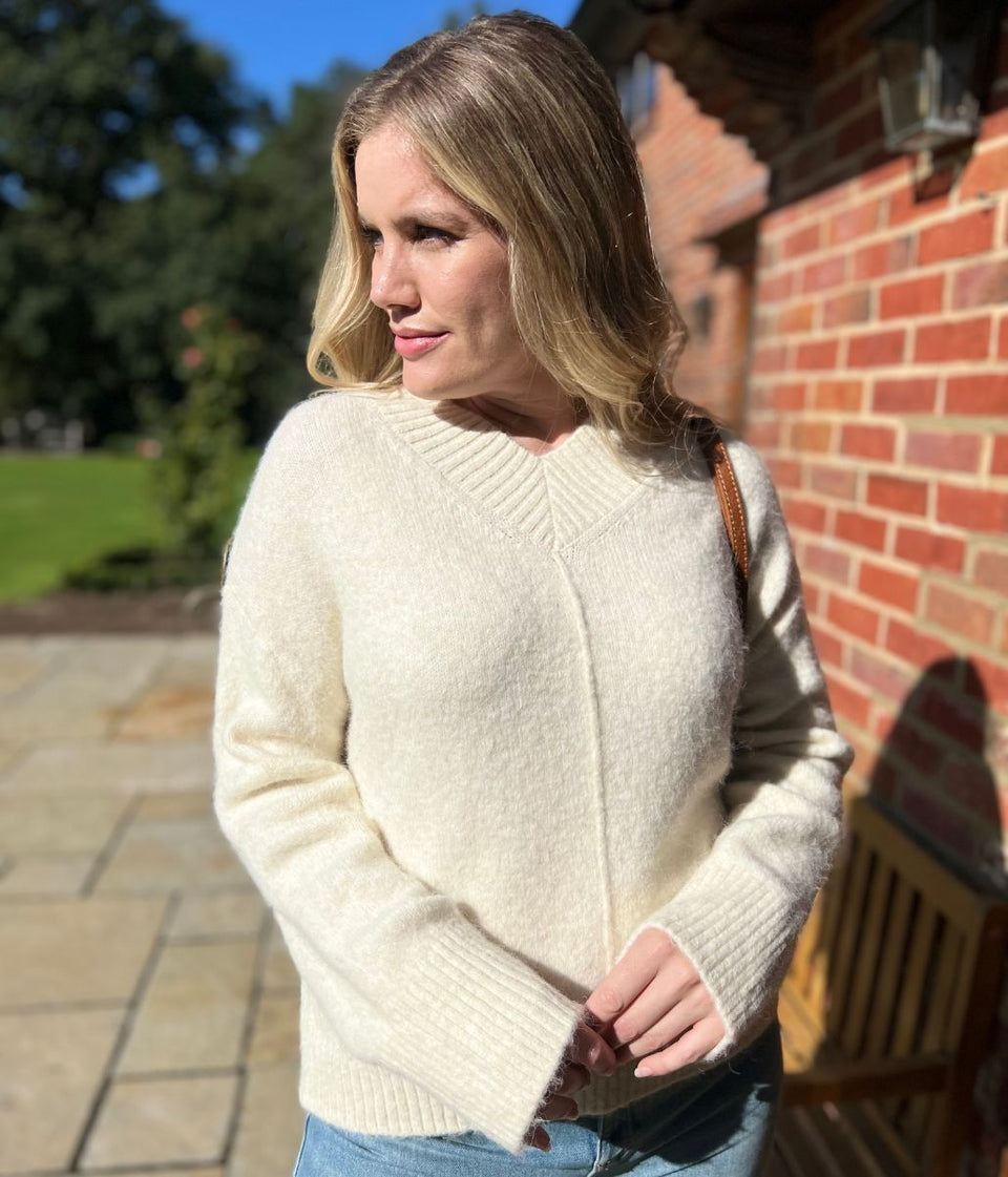 Ecru Wool Blend V Neck Jumper