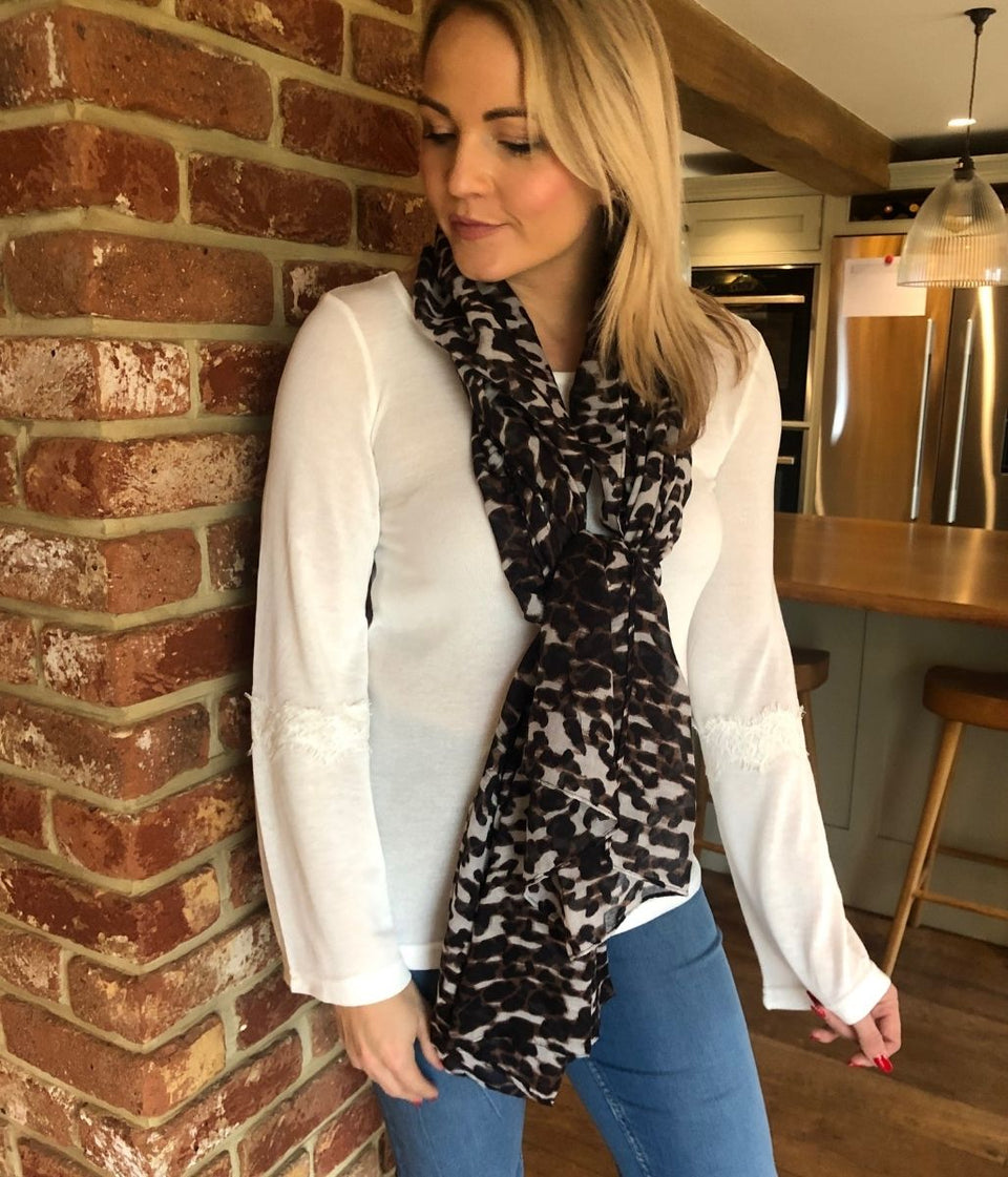 Ivory Top & Leopard Print Scarf Set