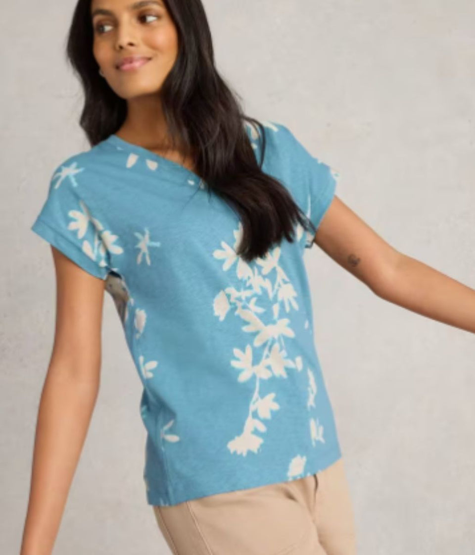 Aqua Nelly Printed Notch Neck Tee