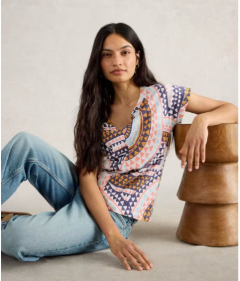 White Nelly Printed Notch Neck Tee