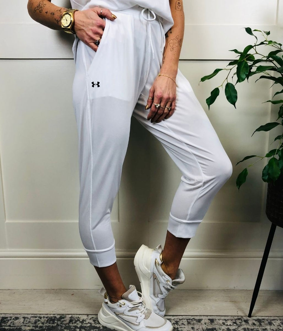 White Loose Capri Joggers