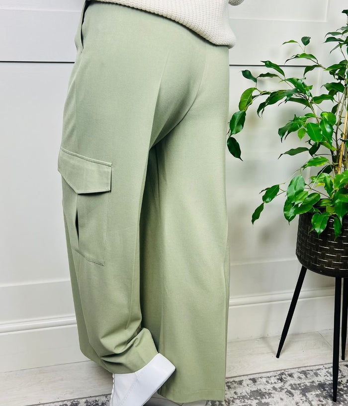  SEAOPEN Womens Cargo Pants 2024 Trendy High Elastic Waisted  Pants Casual Wide Leg Trousers Hiking Pants with Pockets Army Green :  Sports & Outdoors