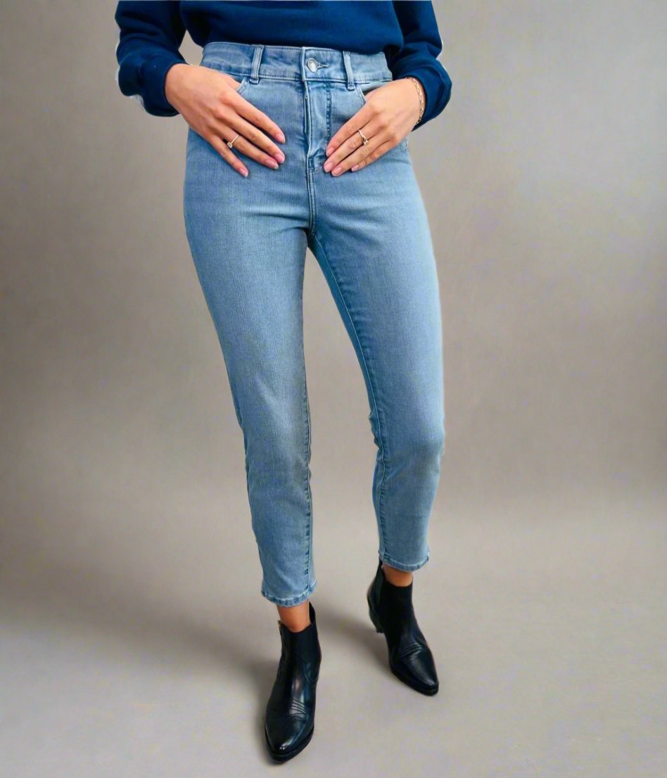 womens light denim jeans