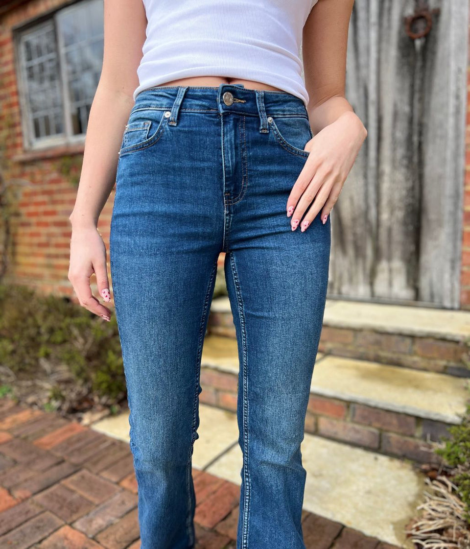 Mid Denim Eva Bootcut Jeans