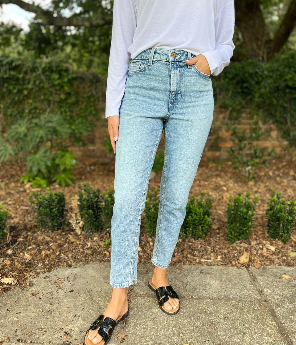 Vintage Tori Slim Fit Mom Jeans