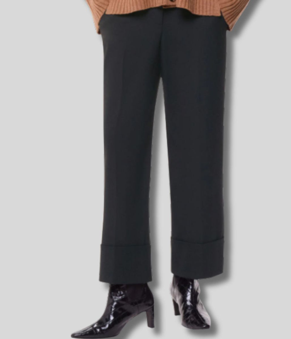 Black Sabrina Turn Up Trousers