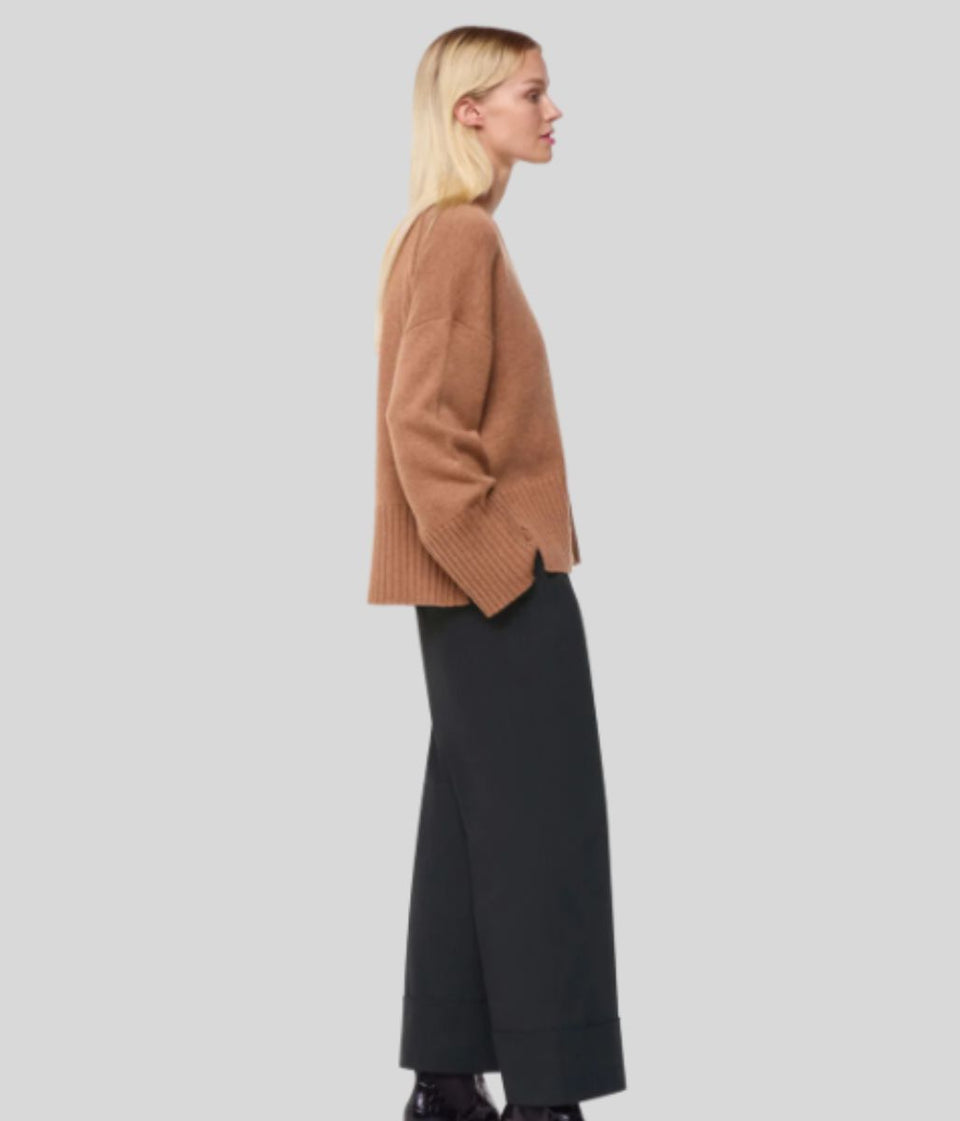 Black Sabrina Turn Up Trousers