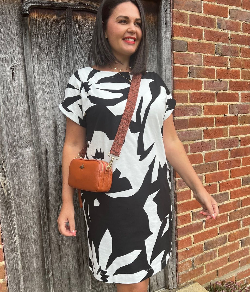 Black & White Graphic Shift Dress