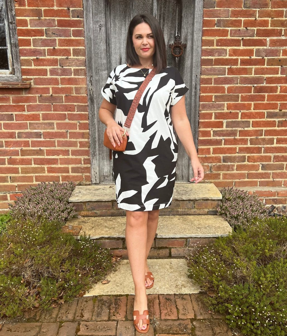 Black & White Graphic Shift Dress