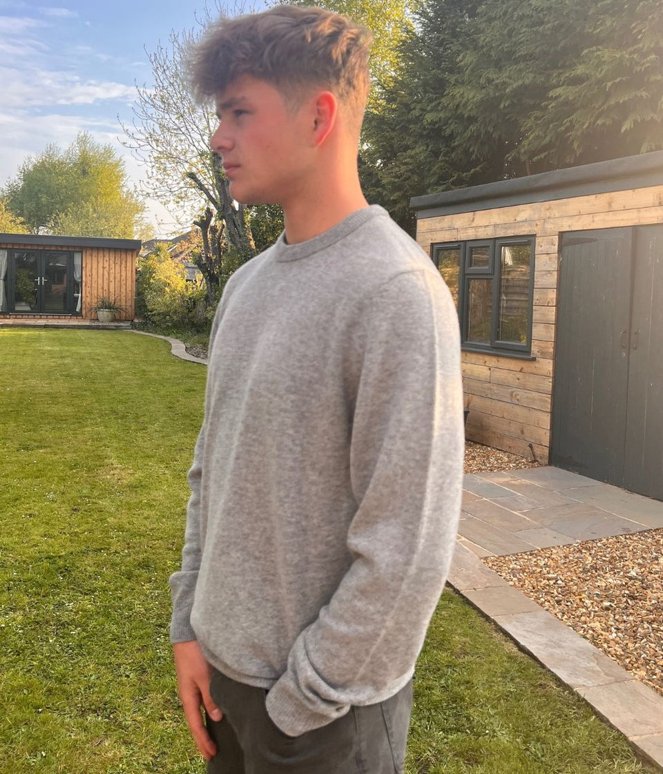 Grey Men's Extra Fine Lambswool Jumper