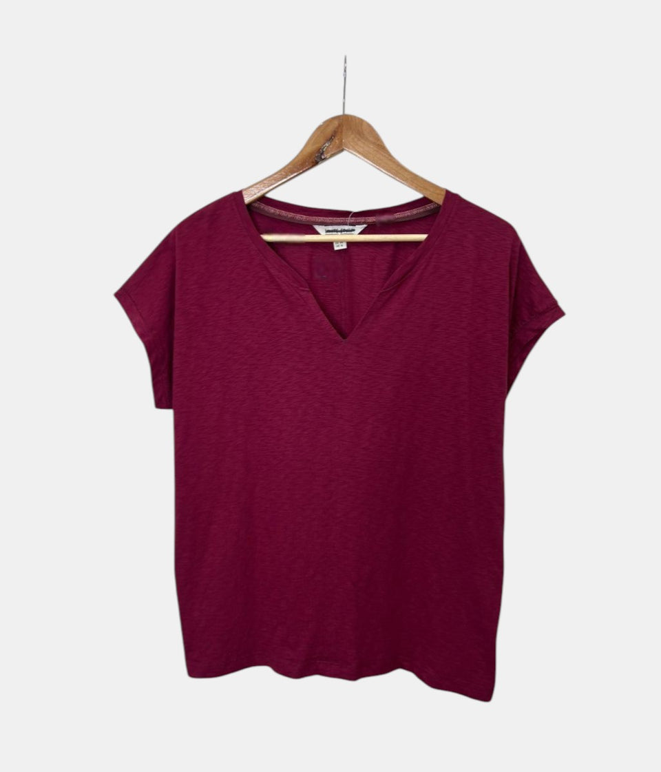 Wine Nelly Printed Notch Neck Tee