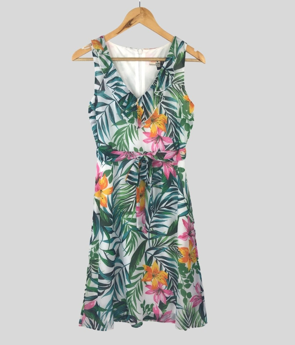 Billie & Blossom Tropical Dress 4 6