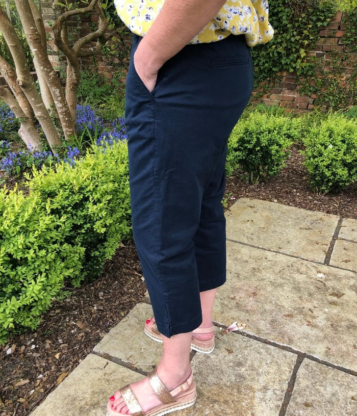 Womens navy shop cropped chinos