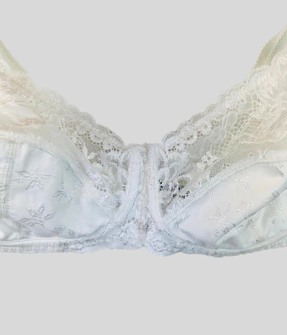 White Lace Trim Flower Non Padded Full Cup Bra Seconds